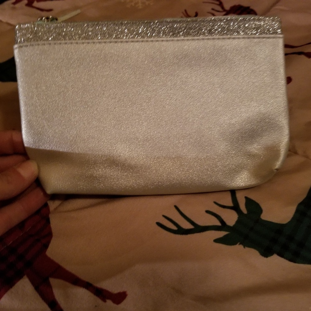 Ipsy makeup bag